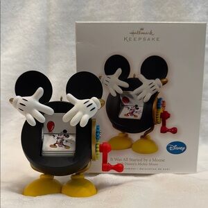 Hallmark Keepsake Disney Mickey Mouse Ornament Dated 2009